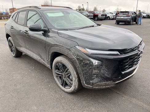 New 2026 Chevrolet Trax ACTIV w/ Driver Confidence Package image 2