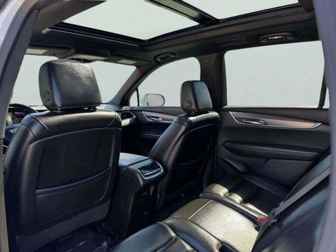 Used 2023 Cadillac XT6 Luxury FWD image 46