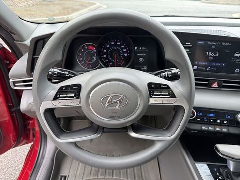 Certified 2023 Hyundai Elantra SEL FWD image 23