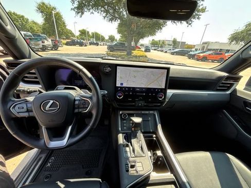 Used 2024 Lexus GX 550 AWD/4WD image 17