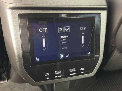 New 2026 GMC Yukon Denali Ultimate AWD/4WD image 35