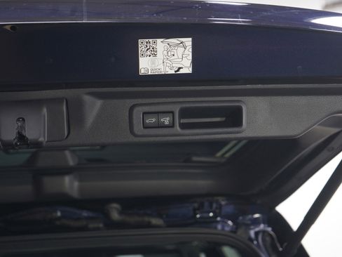 Used 2025 Toyota Sequoia Platinum image 19