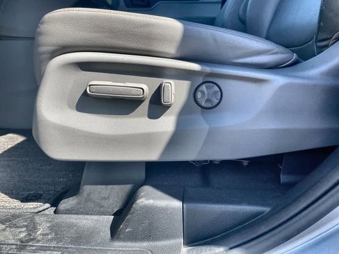 Used 2024 Honda Odyssey EX-L image 12
