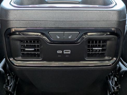 Used 2023 GMC Sierra 1500 AT4 w/ AT4 Premium Package AWD/4WD image 35