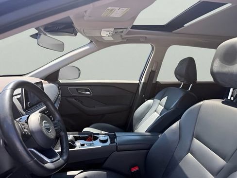 Used 2021 Nissan Rogue SV w/ Premium Package AWD/4WD image 13