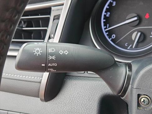 Used 2023 Toyota Camry SE FWD image 16