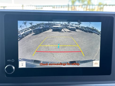 Certified 2025 Toyota Tacoma SR5 image 31