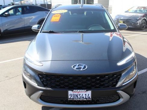 Used 2022 Hyundai Kona SEL w/ Cargo Package FWD image 5