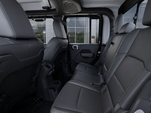 New 2025 Jeep Gladiator Sport image 23