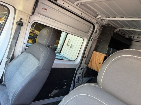 Used 2017 RAM ProMaster 2500 w/ Interior Convenience Group image 13