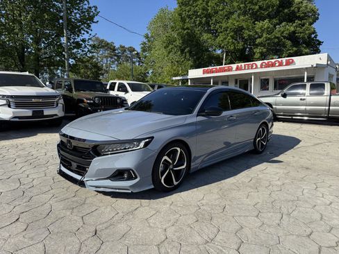 Used 2022 Honda Accord Sport image 1