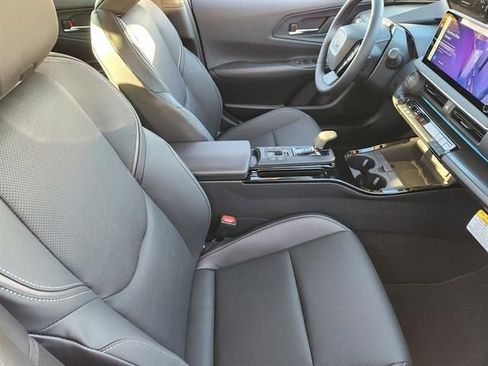 New 2026 Toyota Prius Plug-In Hybrid FWD image 10