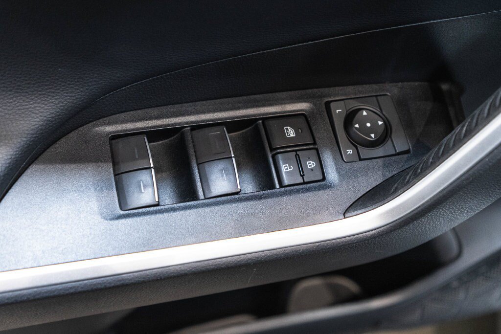 Used 2023 Toyota RAV4 Limited AWD/4WD image 20