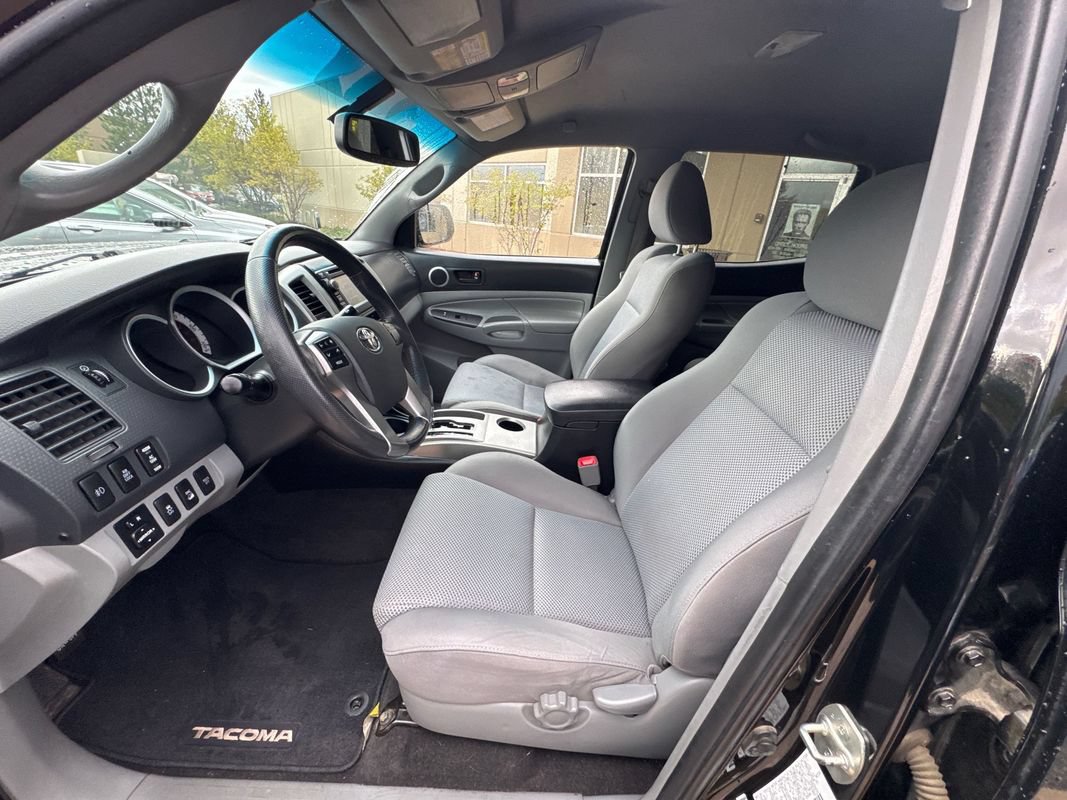Used 2012 Toyota Tacoma 4x4 Double Cab w/ TRD Off-Road Pkg image 28