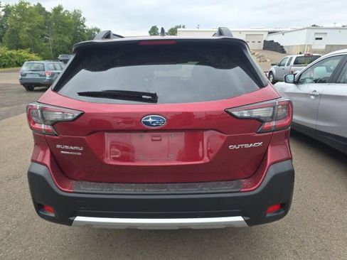 Used 2025 Subaru Outback Limited AWD/4WD image 9