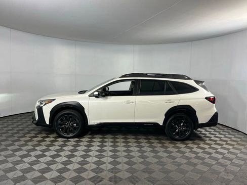 Used 2023 Subaru Outback Onyx Edition image 10