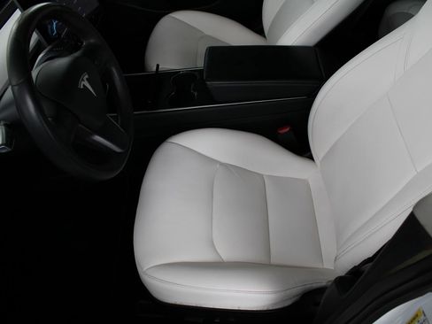 Used 2020 Tesla Model 3 Performance image 14