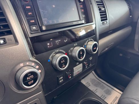 Used 2014 Toyota Sequoia Platinum image 44