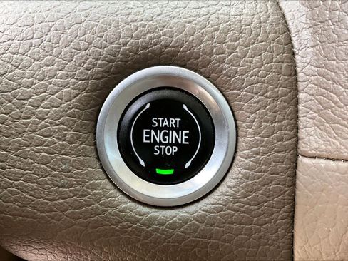 Used 2023 GMC Yukon Denali AWD/4WD image 33
