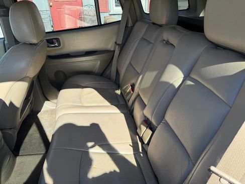 Used 2005 Hyundai Santa Fe LX image 14