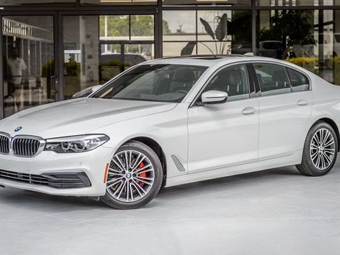 Used 2019 BMW 530i w/ Convenience Package RWD image 2