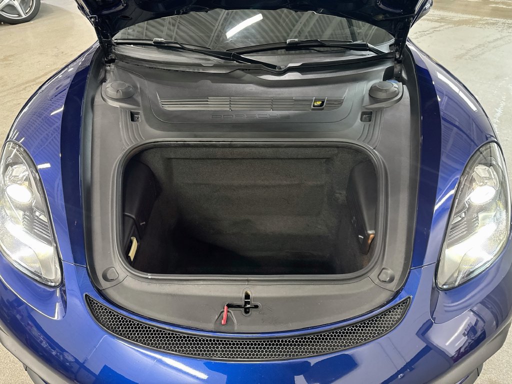 Used 2020 Porsche 718 Cayman GT4 RWD image 36