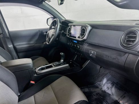 Used 2021 Toyota Tacoma TRD Off-Road AWD/4WD image 26
