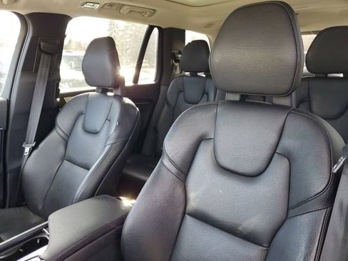 Used 2016 Volvo XC90 T6 Momentum w/ Momentum Plus Package image 15