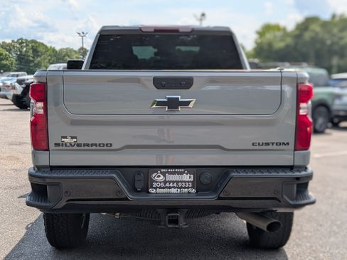 Used 2024 Chevrolet Silverado 2500 Custom w/ Custom Value Package AWD/4WD image 8