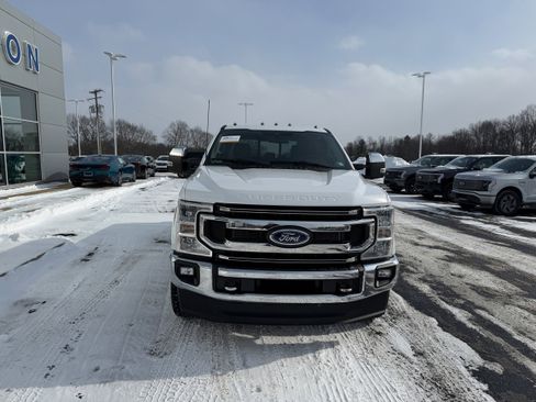 Certified 2022 Ford F250 XLT w/ XLT Premium Package image 3