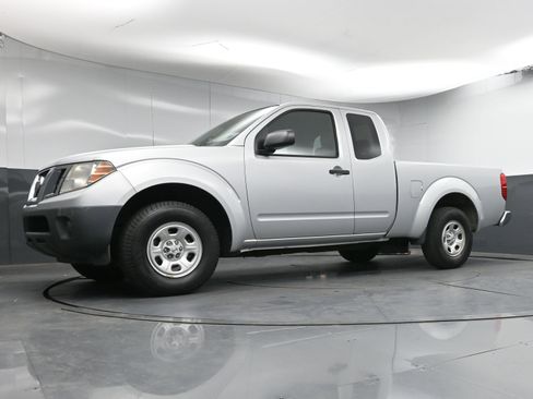 Used 2014 Nissan Frontier S w/ S Preferred Package image 19