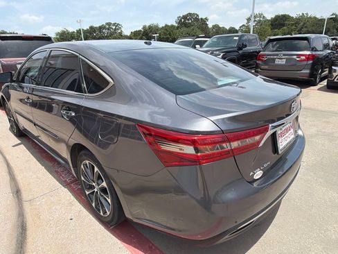 Used 2016 Toyota Avalon XLE Premium FWD image 8