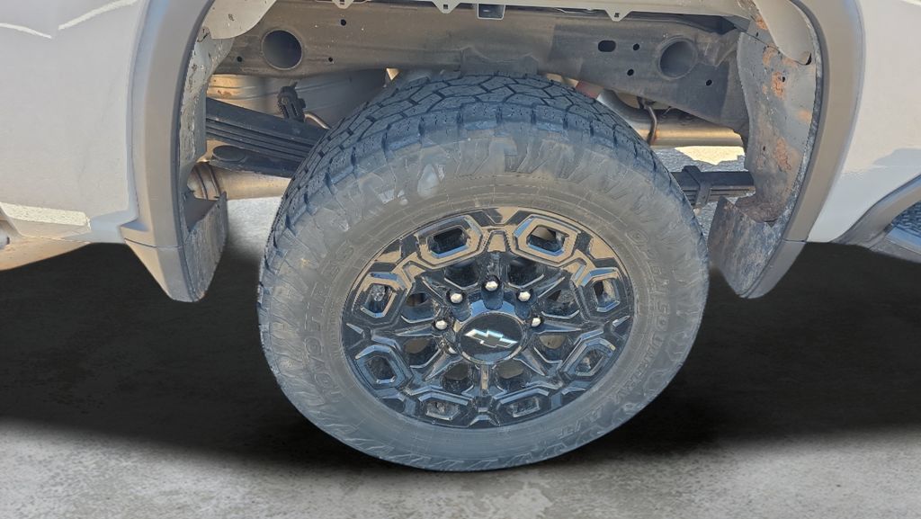 Used 2024 Chevrolet Silverado 2500 LT w/ Z71 Sport Edition AWD/4WD image 23