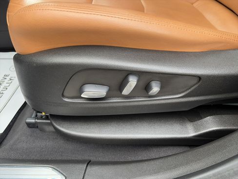 Used 2022 Cadillac XT5 Premium Luxury FWD image 14