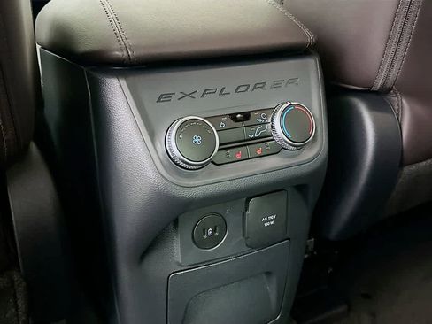 New 2025 Ford Explorer Platinum image 13