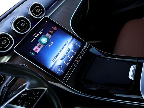 Used 2022 Mercedes-Benz C 300 4MATIC Sedan image 21