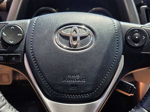 Used 2016 Toyota RAV4 XLE AWD/4WD image 30