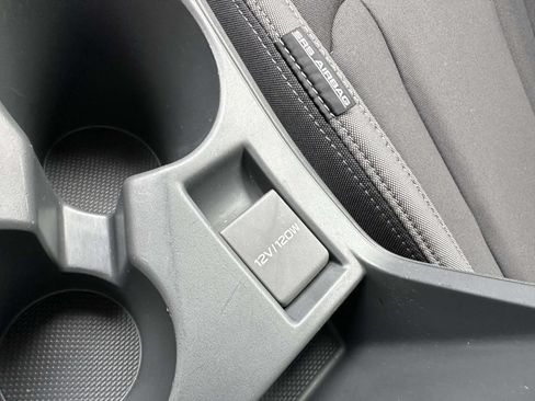 Certified 2025 Subaru Crosstrek 2.5i Premium AWD/4WD image 19