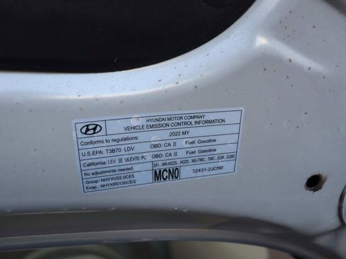 Used 2022 Hyundai Elantra SE image 7