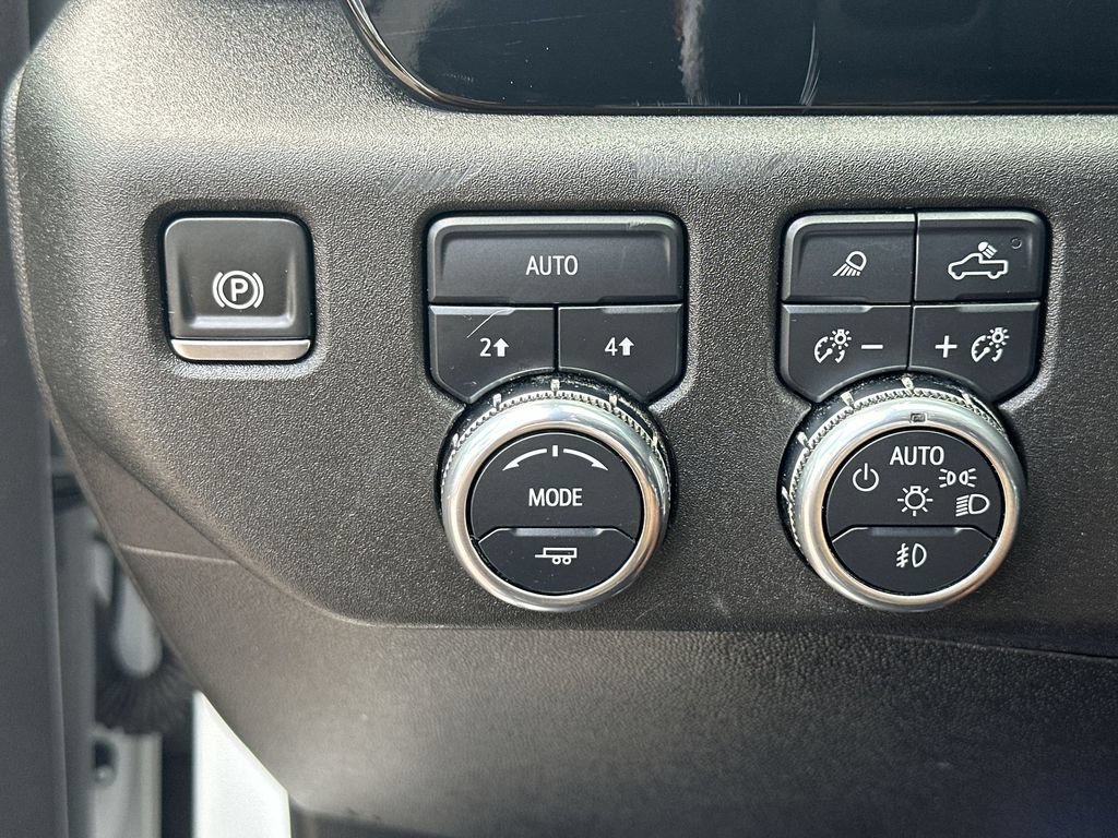 Used 2024 GMC Sierra 1500 SLT AWD/4WD image 28