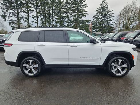 New 2026 Jeep Grand Cherokee L Limited AWD/4WD image 8