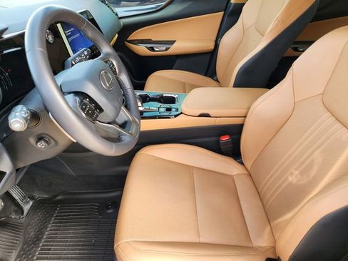 Used 2025 Lexus NX 250 FWD w/ Accessory Package (2T) image 13