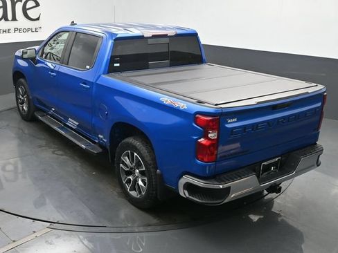 Used 2023 Chevrolet Silverado 1500 LT AWD/4WD image 39