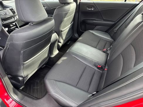 Used 2016 Honda Accord Sport image 10