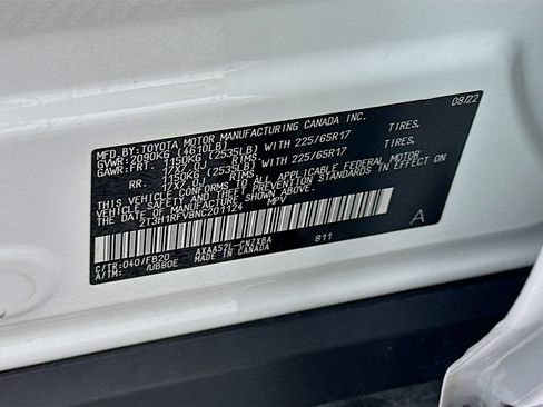 Used 2022 Toyota RAV4 LE FWD image 31