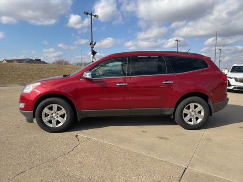 Used 2012 Chevrolet Traverse LT image 19