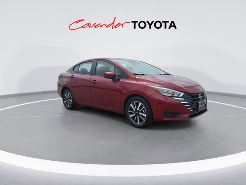 Used 2025 Nissan Versa SV FWD image 2