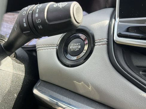 Used 2022 Jeep Compass Limited w/ Sun and Sound Group image 20