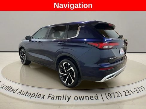 Used 2024 Mitsubishi Outlander SE FWD image 3