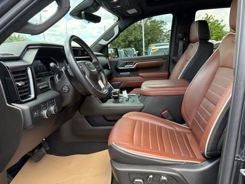 Used 2023 GMC Sierra 1500 Denali Ultimate AWD/4WD image 11